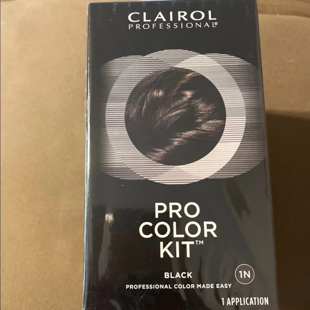 *BRAND NEW SEALED IN PLASTIC* black hair dye